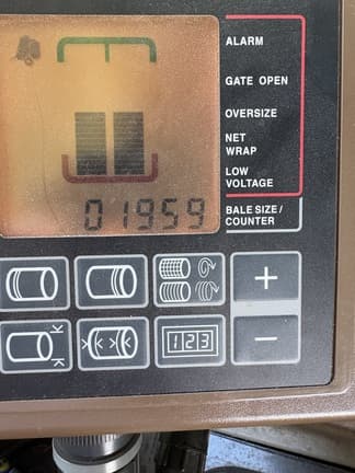 Image of John Deere 560M equipment image 1