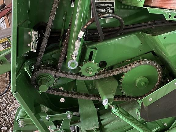 Image of John Deere 560M equipment image 4