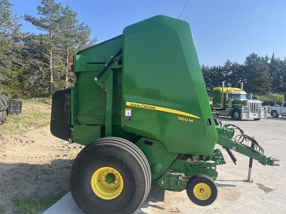 Image of John Deere 560M equipment image 3