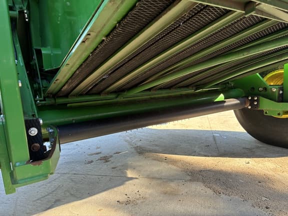 Image of John Deere 560M equipment image 4