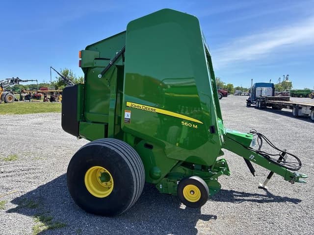 Image of John Deere 560M equipment image 3