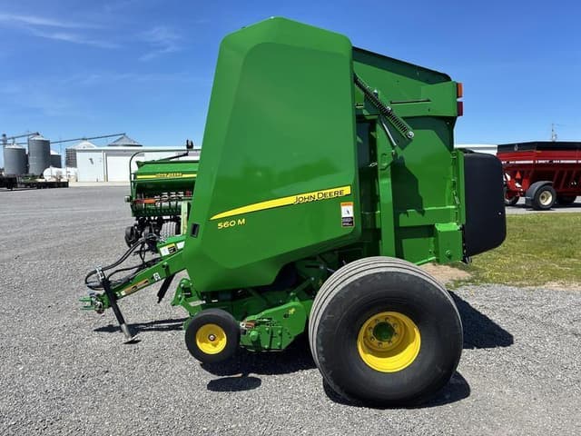 Image of John Deere 560M equipment image 2