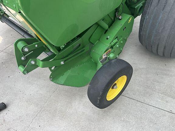 Image of John Deere 560M equipment image 4