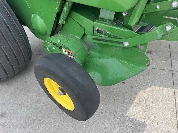 Image of John Deere 560M equipment image 1