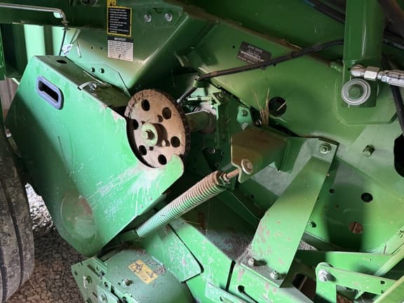 Image of John Deere 560M equipment image 4