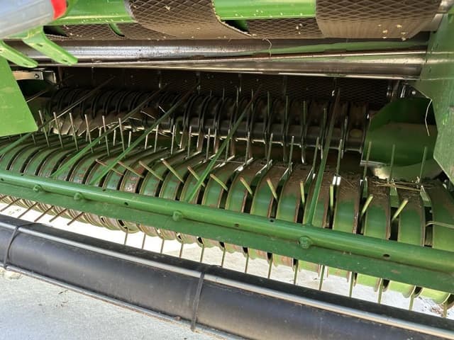 Image of John Deere 560M equipment image 4