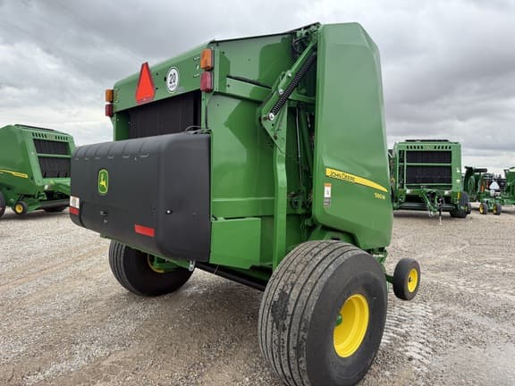 Image of John Deere 560M equipment image 4