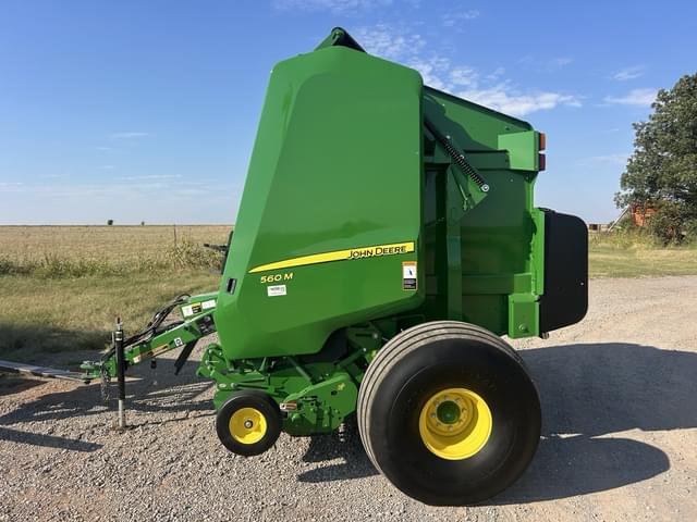 Image of John Deere 560M equipment image 1