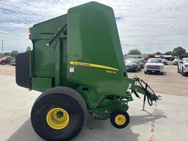 Image of John Deere 560M equipment image 3