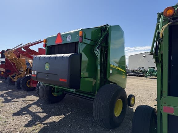 Image of John Deere 560M equipment image 3