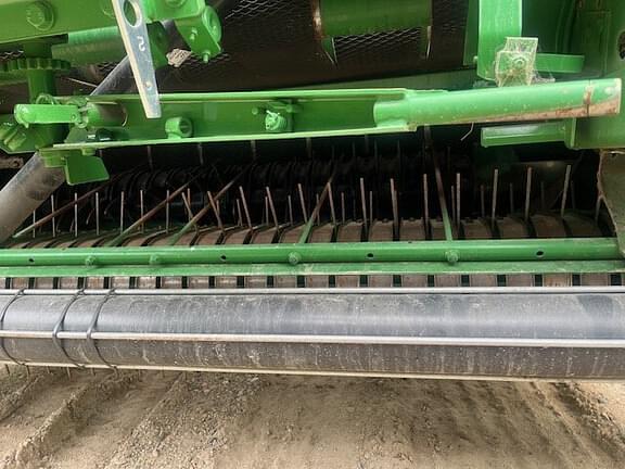 Image of John Deere 560M equipment image 2
