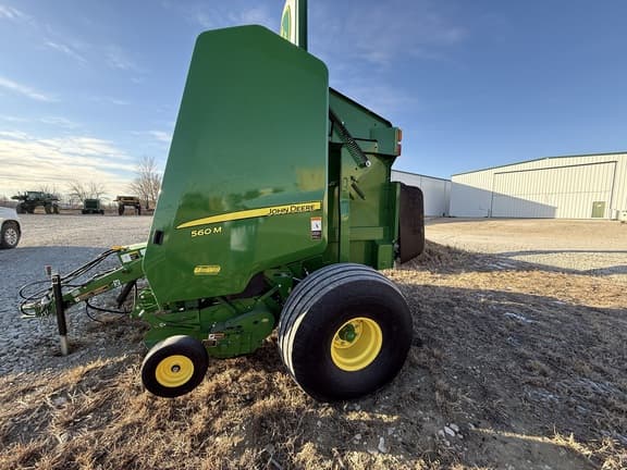 Image of John Deere 560M equipment image 4