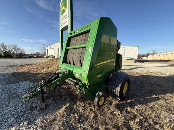 Image of John Deere 560M equipment image 2