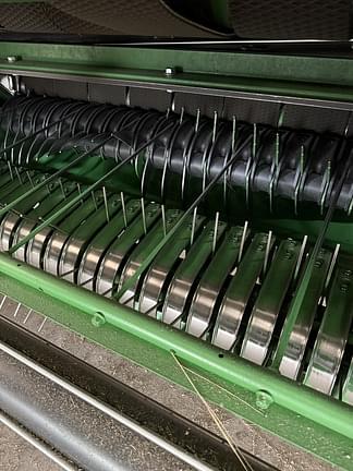 Image of John Deere 560M equipment image 4