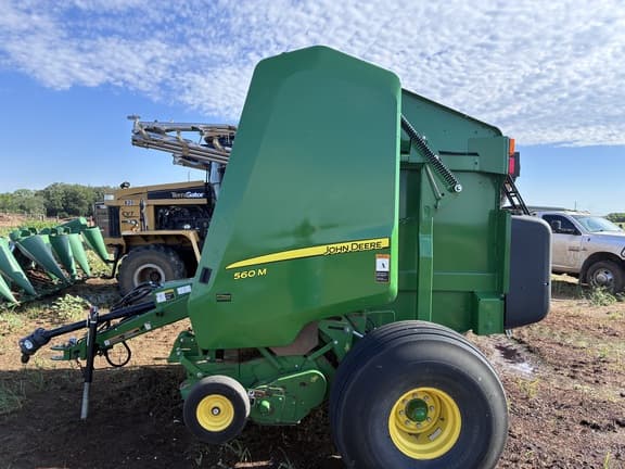 Image of John Deere 560M equipment image 3