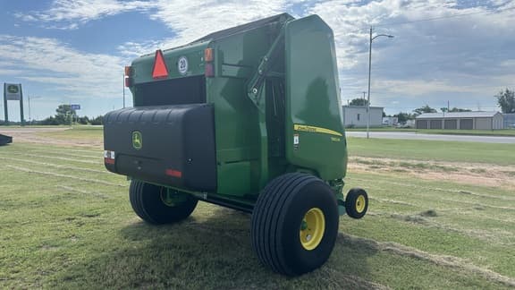 Image of John Deere 560M equipment image 4