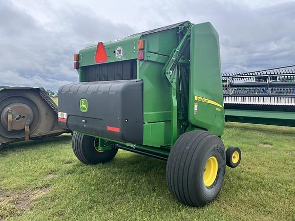 Image of John Deere 560M equipment image 4