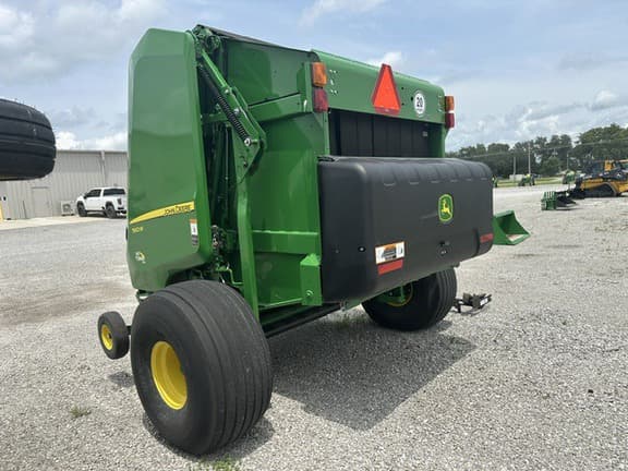 Image of John Deere 560M equipment image 3