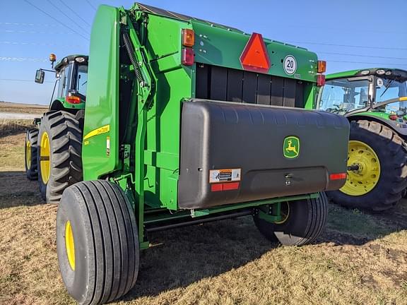 Image of John Deere 560M equipment image 2