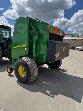 Image of John Deere 560M equipment image 2