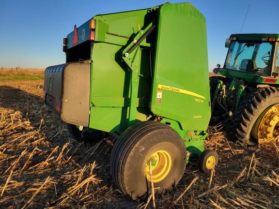 Image of John Deere 560M equipment image 1