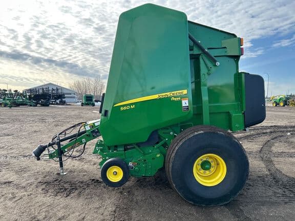 Image of John Deere 560M equipment image 3