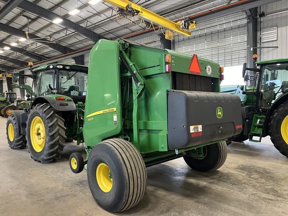 Image of John Deere 560M equipment image 2