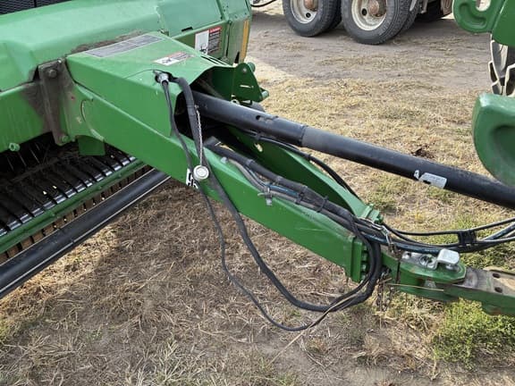 Image of John Deere 560M equipment image 3