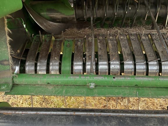 Image of John Deere 560M equipment image 4