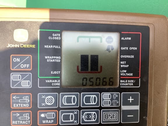 Image of John Deere 560M equipment image 3