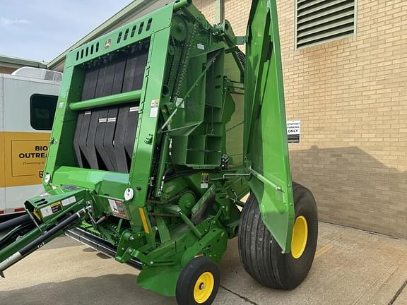 Image of John Deere 560M equipment image 1