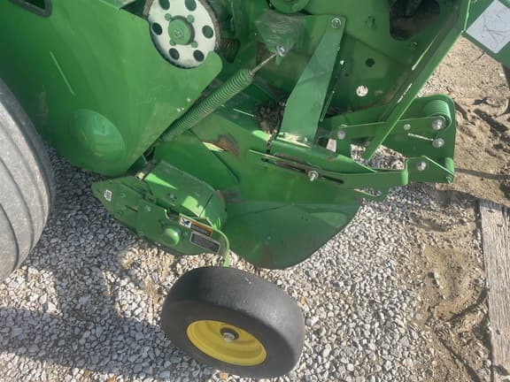 Image of John Deere 560M equipment image 4