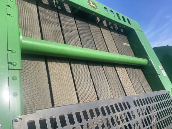 Image of John Deere 560M equipment image 3