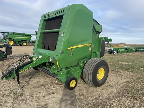 Image of John Deere 560M equipment image 4