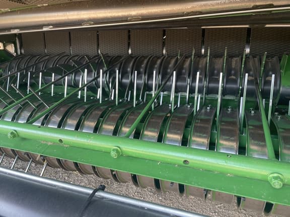 Image of John Deere 560M equipment image 2