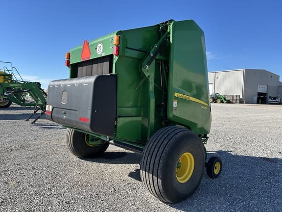 Image of John Deere 560M equipment image 4