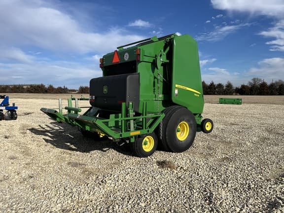 Image of John Deere 560M equipment image 3