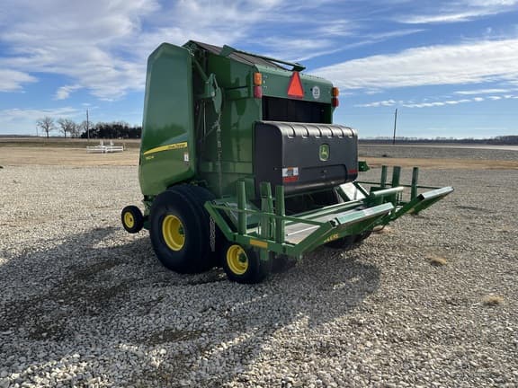 Image of John Deere 560M equipment image 2