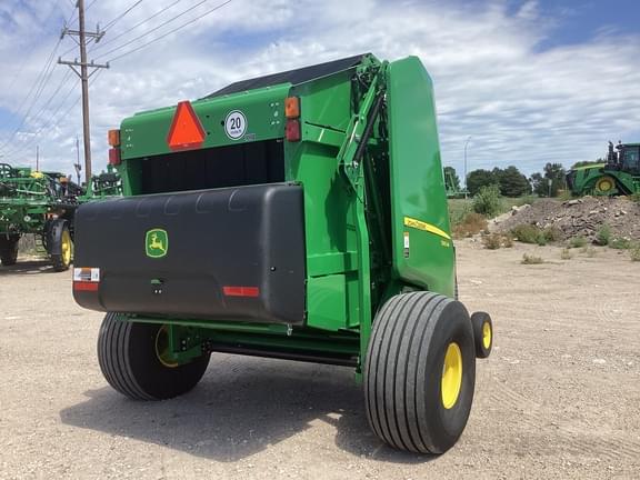 Image of John Deere 560M equipment image 4