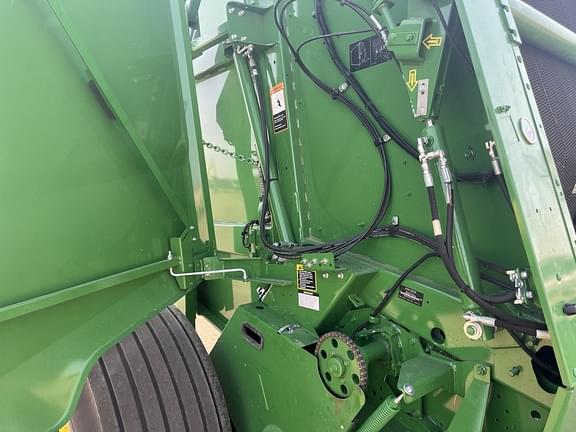 Image of John Deere 560M equipment image 3