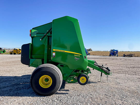 Image of John Deere 560M equipment image 3