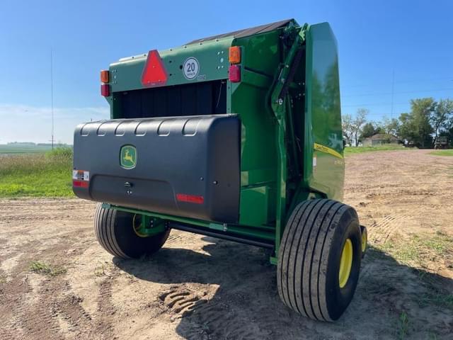 Image of John Deere 560M equipment image 2