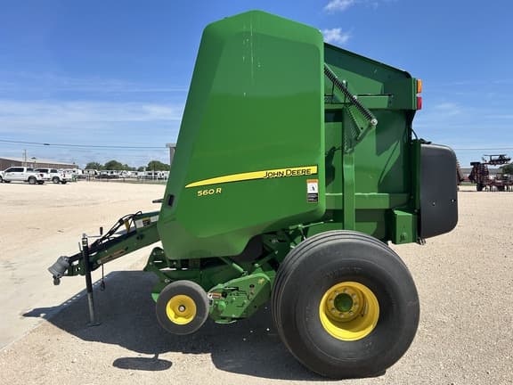 Image of John Deere 560R equipment image 1