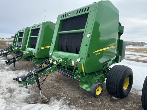 Image of John Deere 560R Image 1