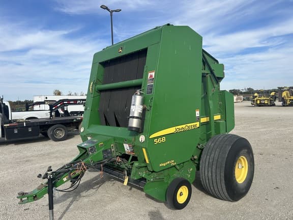 Image of John Deere 560R Primary image