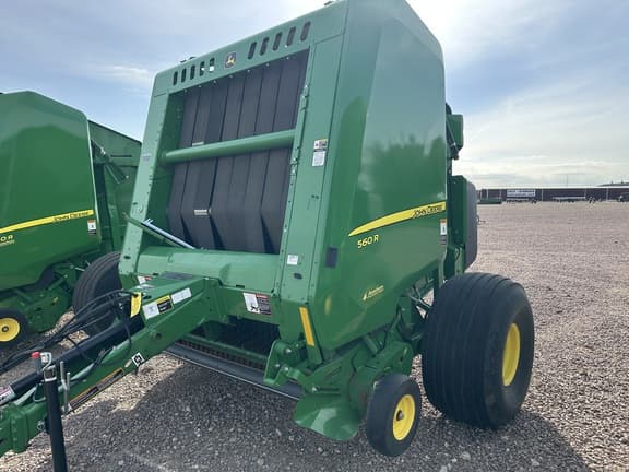 Image of John Deere 560R equipment image 1