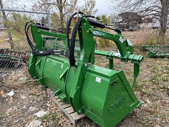 Image of John Deere 560R equipment image 1