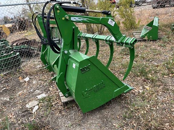 Image of John Deere 560R Primary image