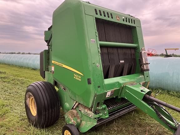 Image of John Deere 560R equipment image 1