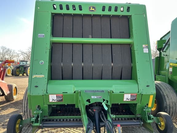 Image of John Deere 560R equipment image 1